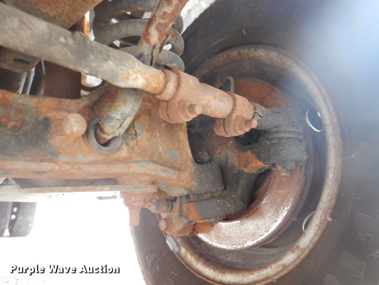 image for item DP0424 1999 Ford E350 Super Duty  ambulance