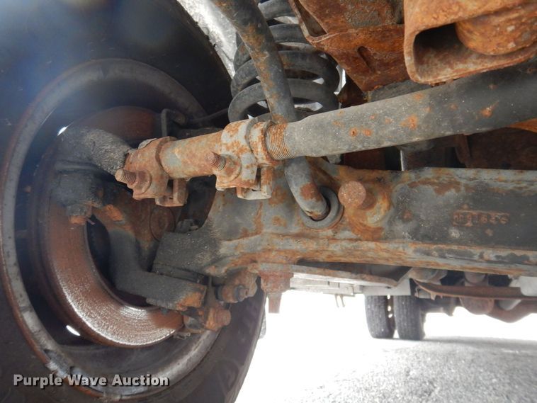 image for item DP0424 1999 Ford E350 Super Duty  ambulance