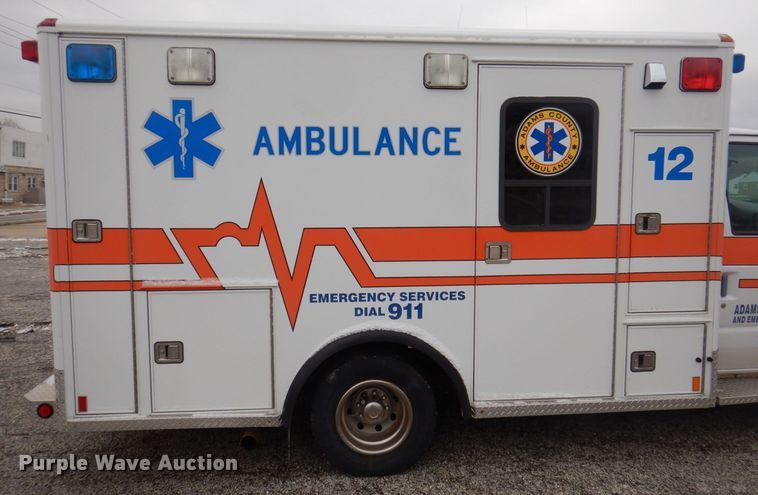 image for item DP0424 1999 Ford E350 Super Duty  ambulance