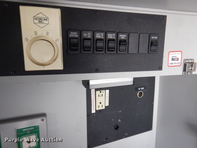 image for item DP0424 1999 Ford E350 Super Duty  ambulance