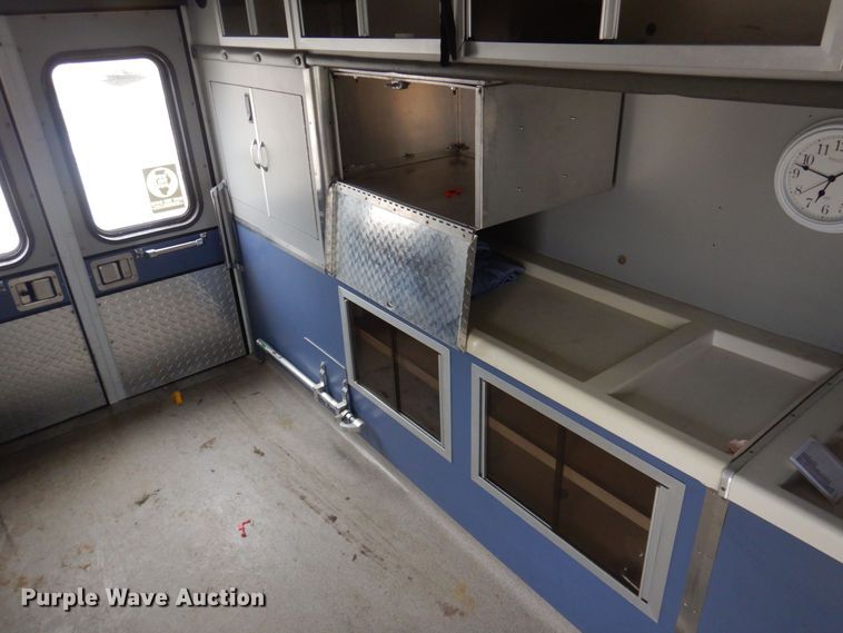 image for item DP0424 1999 Ford E350 Super Duty  ambulance