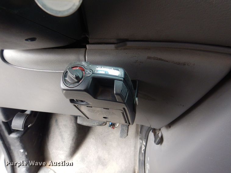 image for item DP0424 1999 Ford E350 Super Duty  ambulance