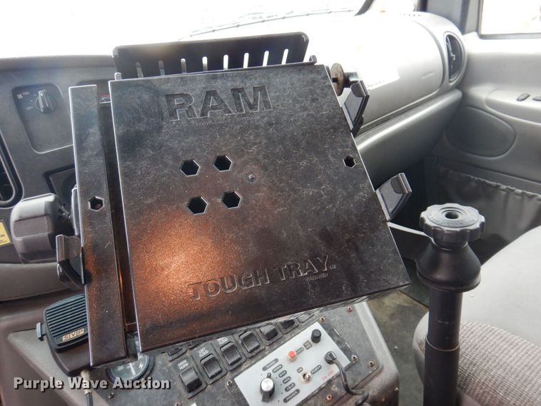 image for item DP0424 1999 Ford E350 Super Duty  ambulance