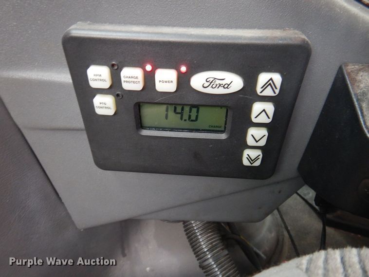 image for item DP0424 1999 Ford E350 Super Duty  ambulance