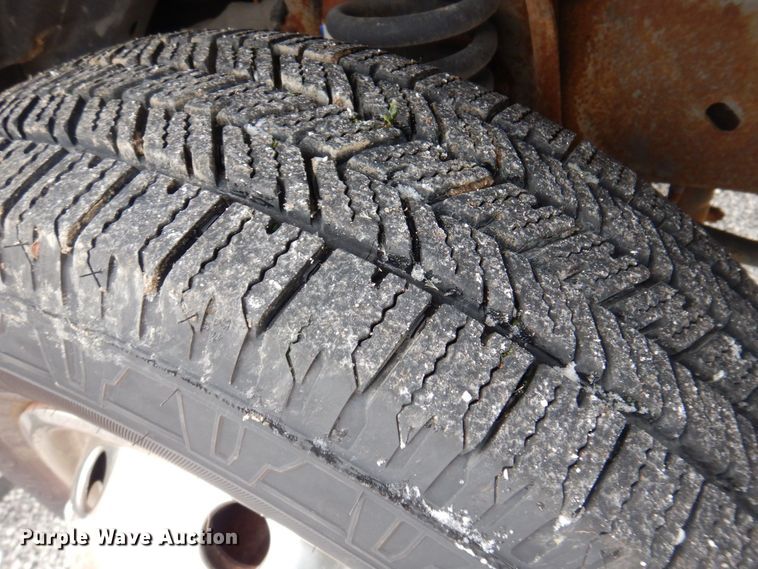 image for item DP0424 1999 Ford E350 Super Duty  ambulance