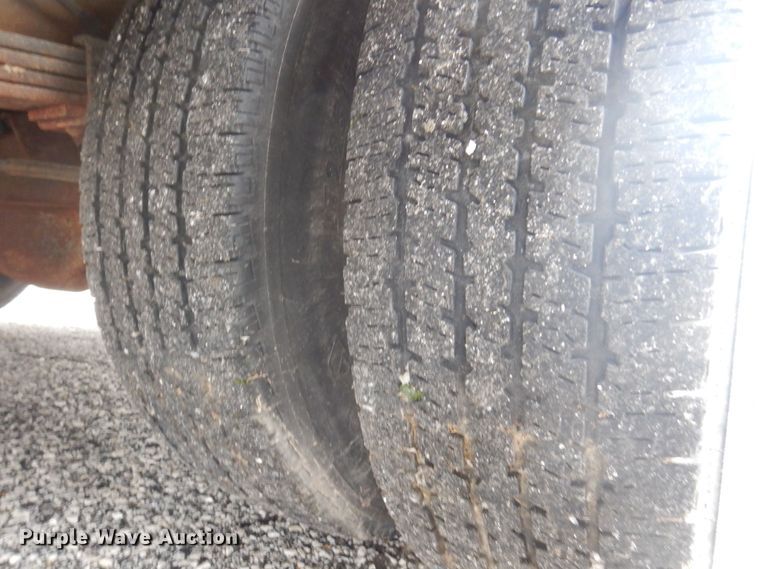 image for item DP0424 1999 Ford E350 Super Duty  ambulance