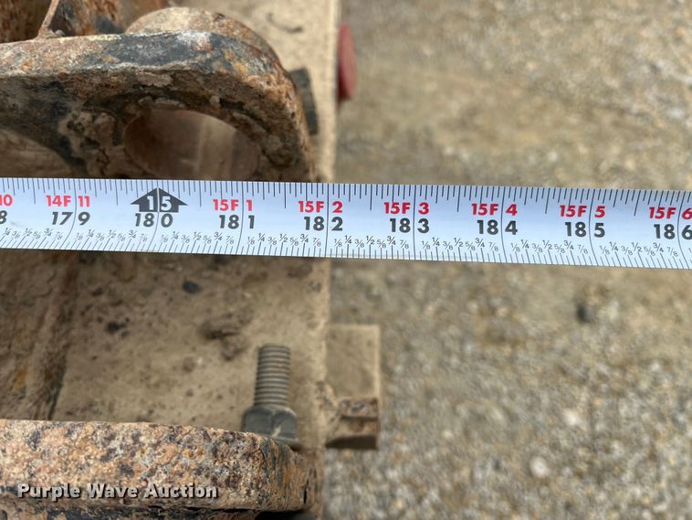 image for item DP0446 1987 International F9370  truck cab and chassis