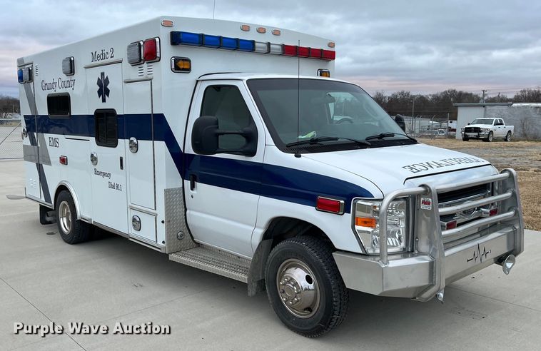 image for item DP0447 2013 Ford E450  ambulance
