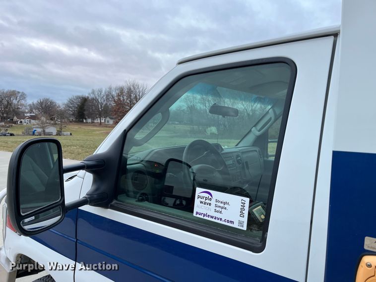 image for item DP0447 2013 Ford E450  ambulance