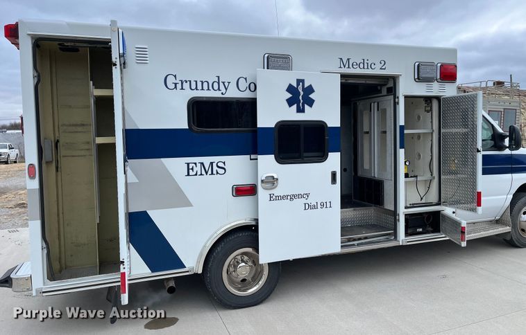 image for item DP0447 2013 Ford E450  ambulance