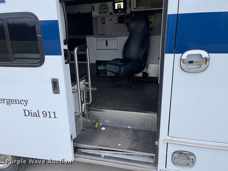 image for item DP0447 2013 Ford E450  ambulance