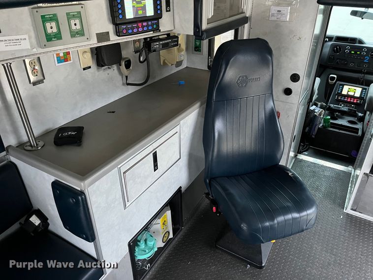 image for item DP0447 2013 Ford E450  ambulance