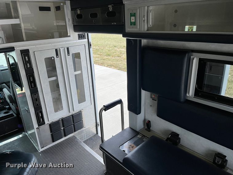 image for item DP0447 2013 Ford E450  ambulance