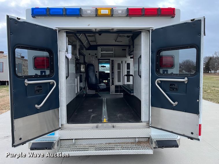 image for item DP0447 2013 Ford E450  ambulance