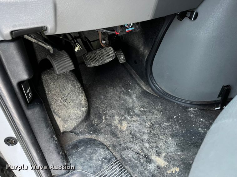 image for item DP0447 2013 Ford E450  ambulance