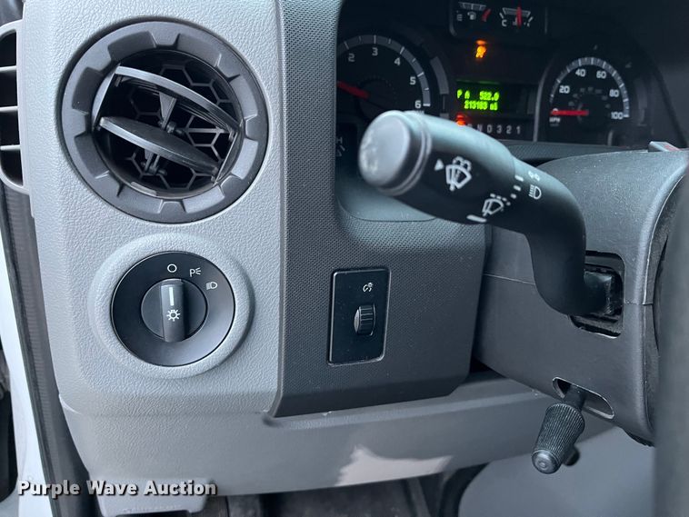 image for item DP0447 2013 Ford E450  ambulance