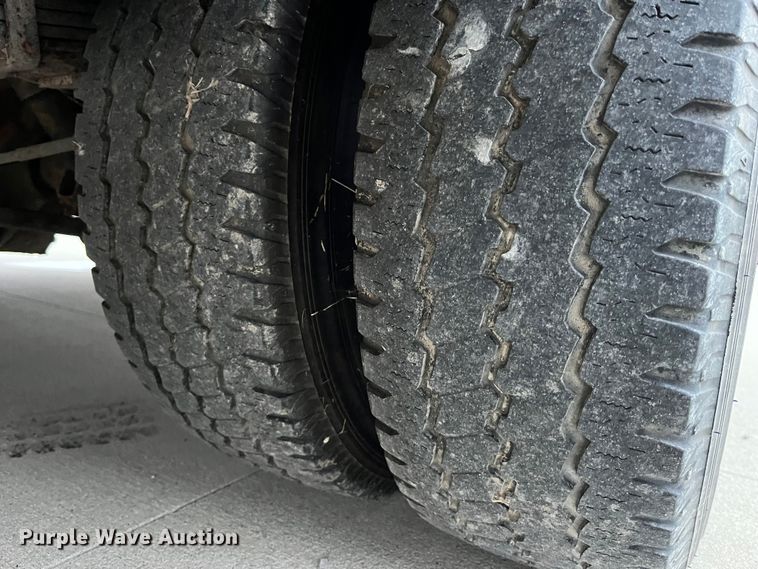 image for item DP0447 2013 Ford E450  ambulance