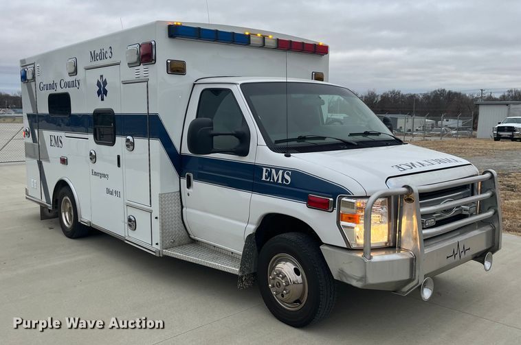 image for item DP0448 2017 Ford E450  ambulance