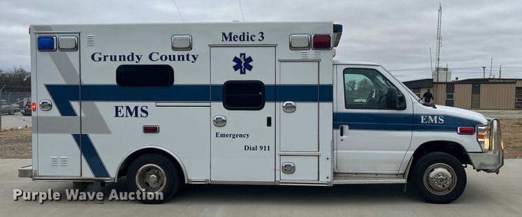 image for item DP0448 2017 Ford E450  ambulance