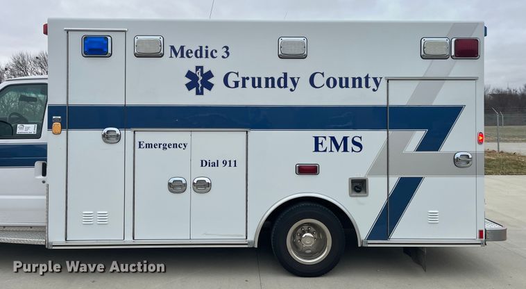image for item DP0448 2017 Ford E450  ambulance