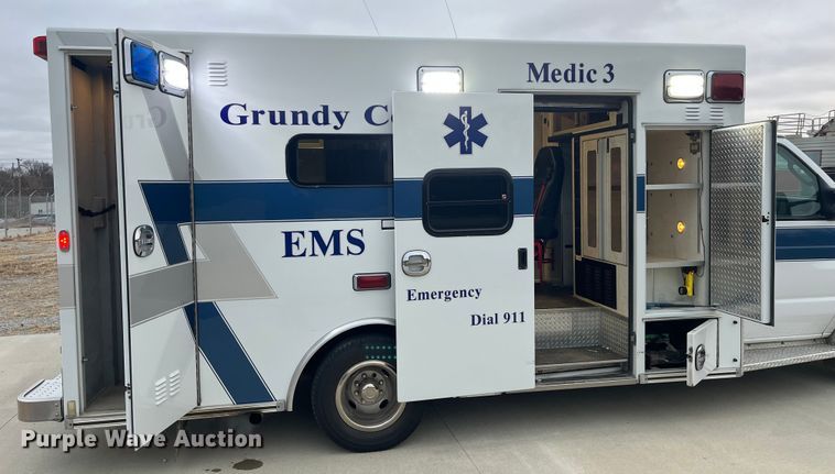 image for item DP0448 2017 Ford E450  ambulance