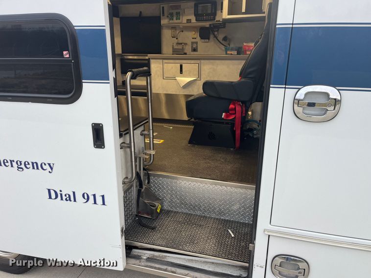 image for item DP0448 2017 Ford E450  ambulance