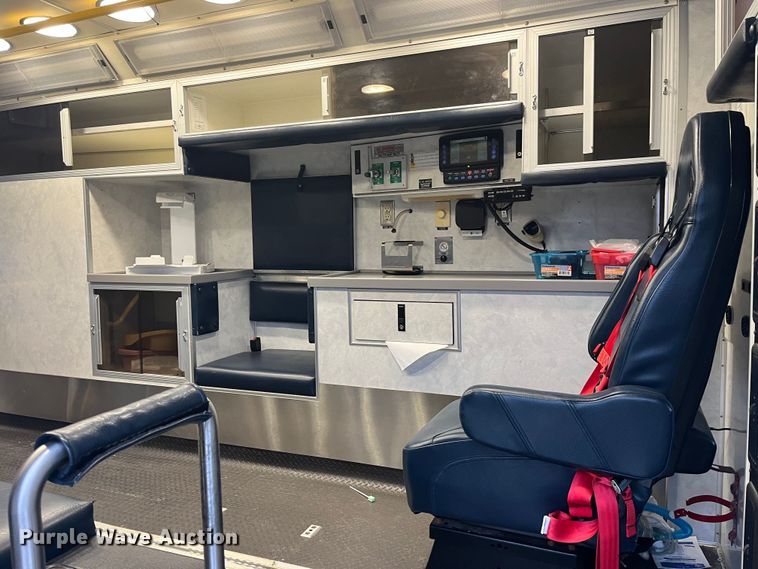 image for item DP0448 2017 Ford E450  ambulance