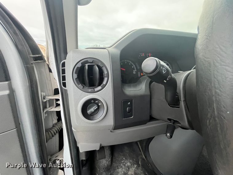 image for item DP0448 2017 Ford E450  ambulance