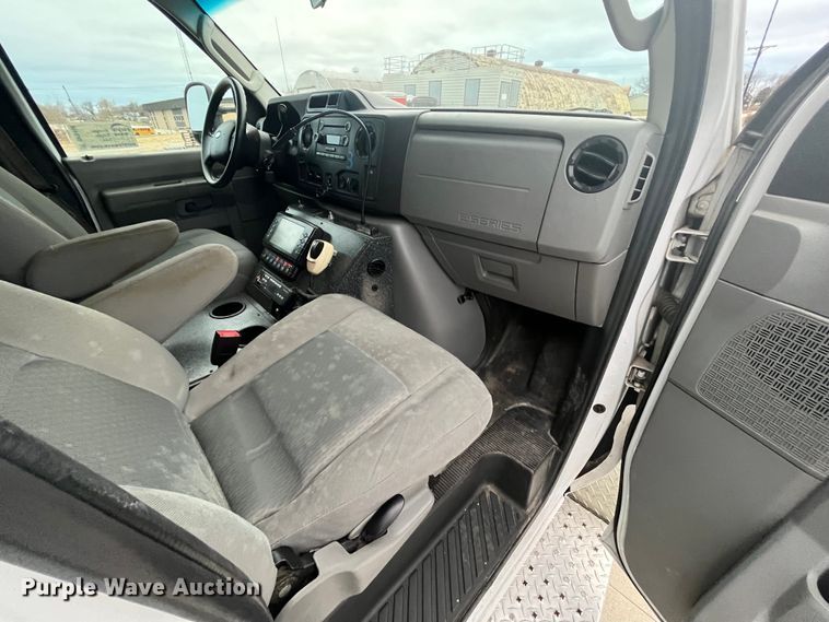 image for item DP0448 2017 Ford E450  ambulance