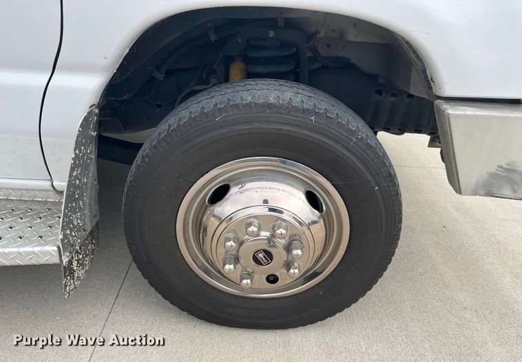 image for item DP0448 2017 Ford E450  ambulance