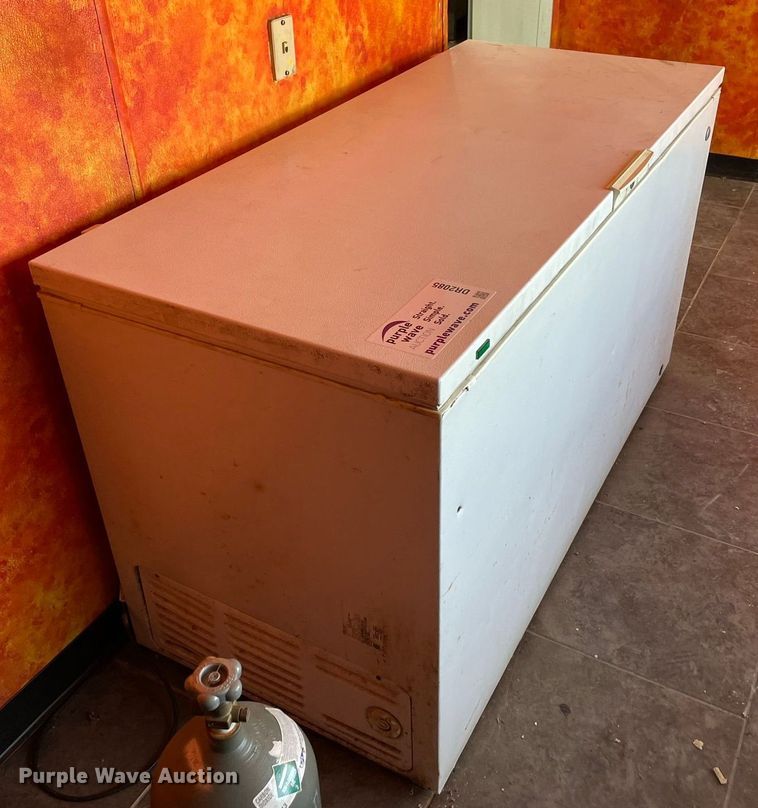 image for item DR2085 General Electric FCM 20SUA WW  freezer