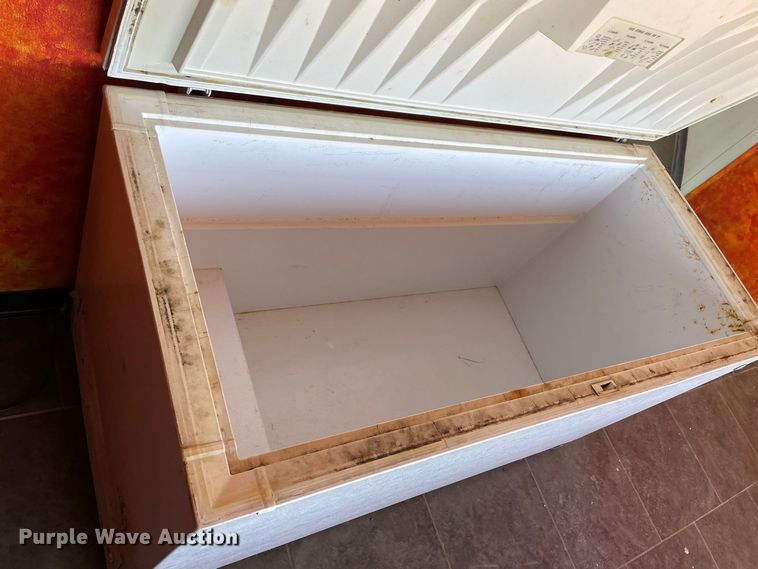 image for item DR2085 General Electric FCM 20SUA WW  freezer