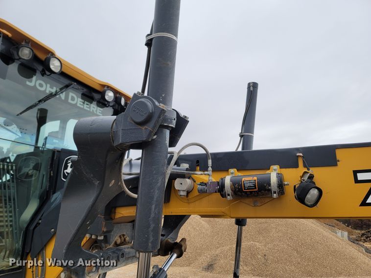 image for item DR3360 2012 John Deere 770G  motor grader