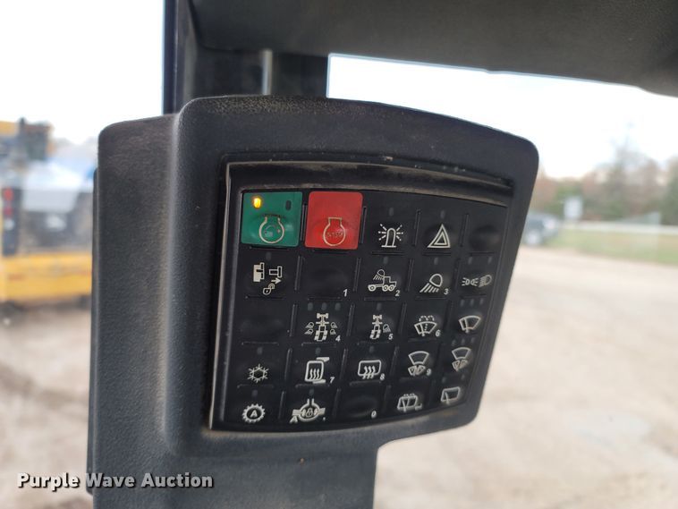 image for item DR3360 2012 John Deere 770G  motor grader