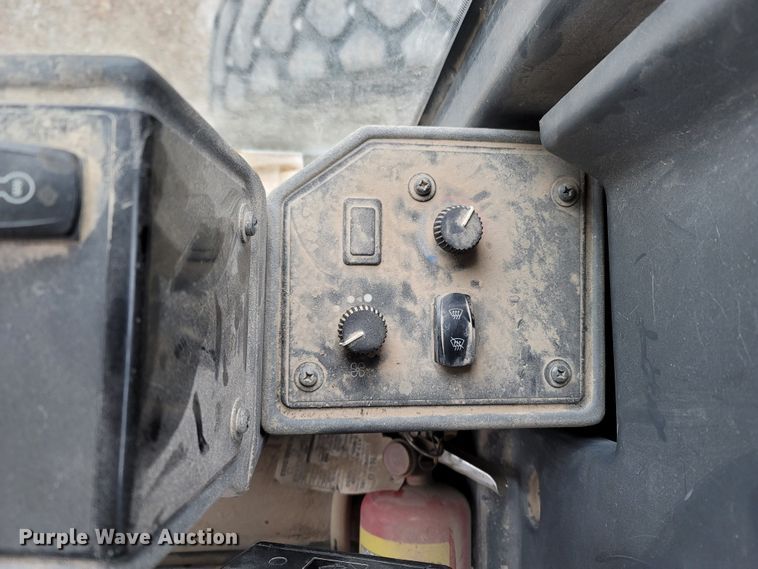 image for item DR3360 2012 John Deere 770G  motor grader