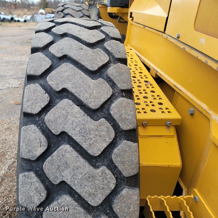 image for item DR3360 2012 John Deere 770G  motor grader