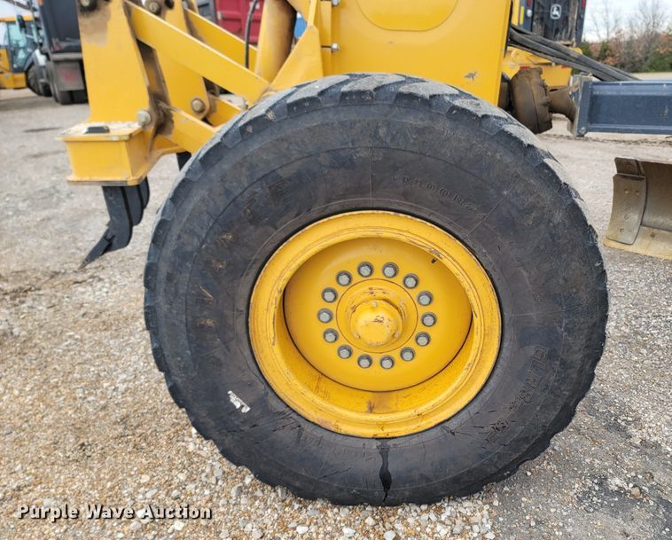 image for item DR3360 2012 John Deere 770G  motor grader