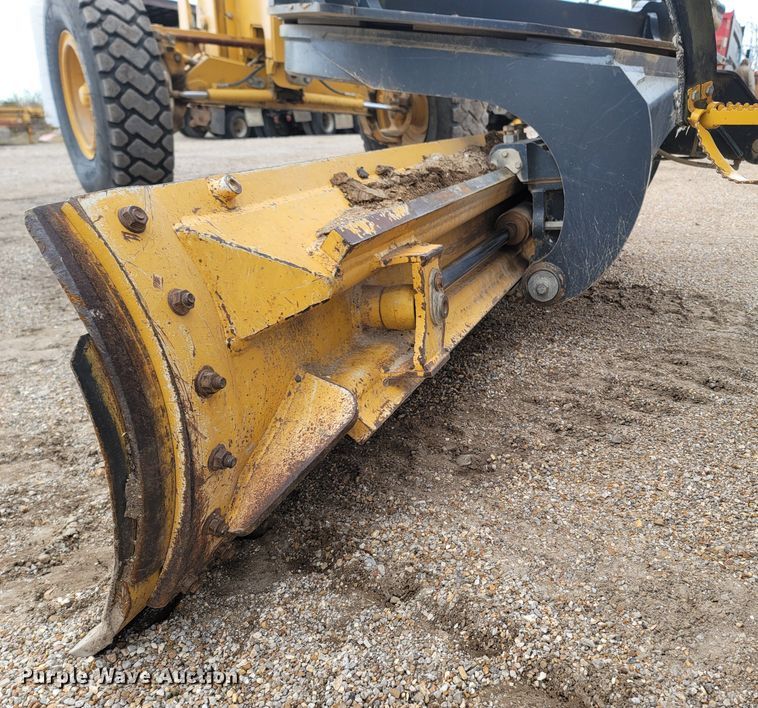 image for item DR3361 2013 John Deere 770G  motor grader