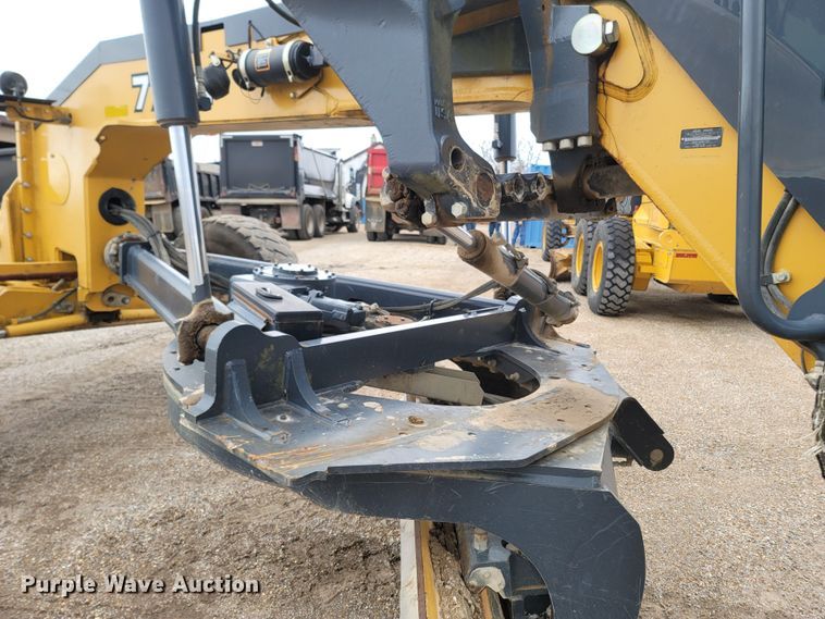 image for item DR3361 2013 John Deere 770G  motor grader