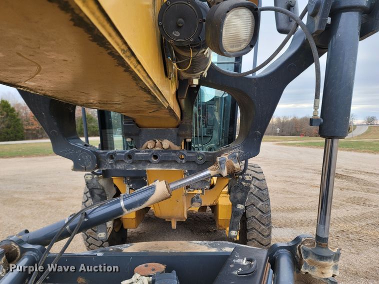 image for item DR3361 2013 John Deere 770G  motor grader