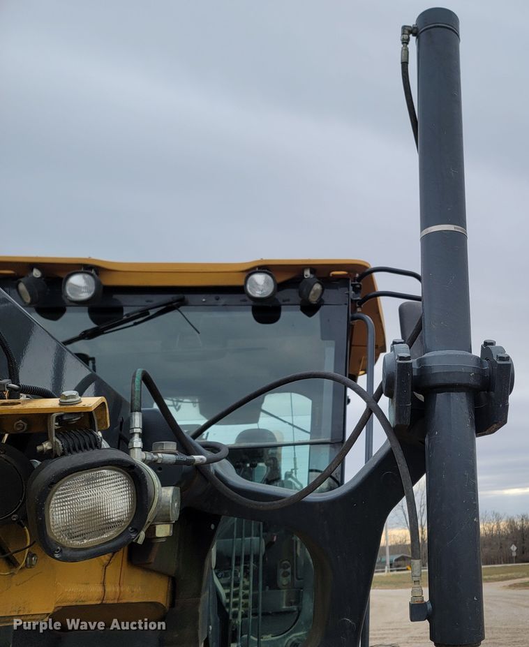 image for item DR3361 2013 John Deere 770G  motor grader