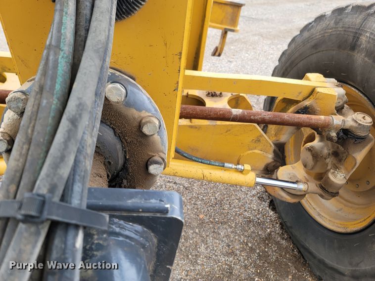 image for item DR3361 2013 John Deere 770G  motor grader