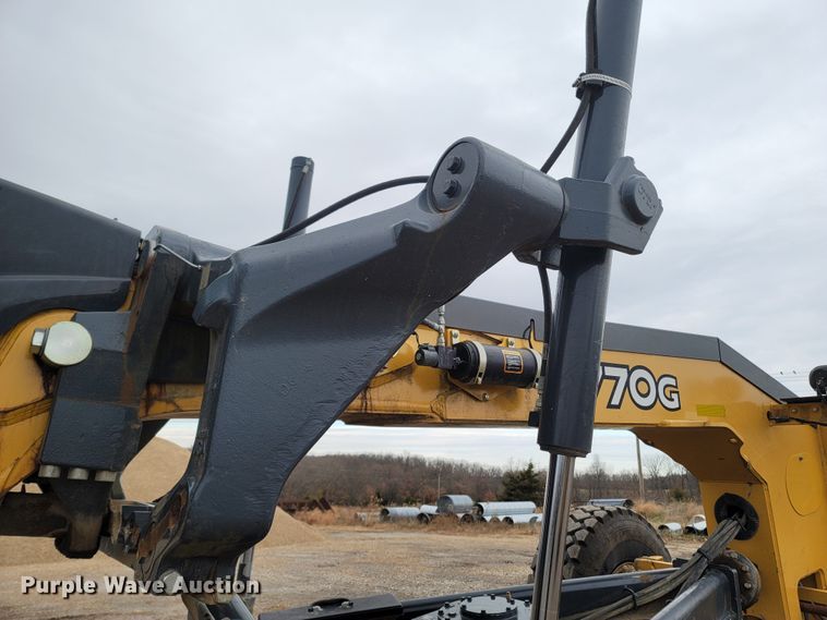 image for item DR3361 2013 John Deere 770G  motor grader