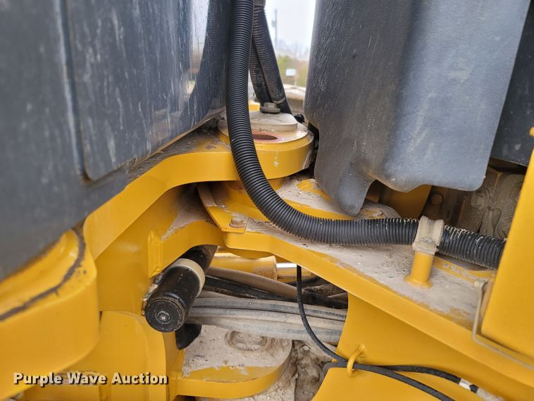 image for item DR3361 2013 John Deere 770G  motor grader