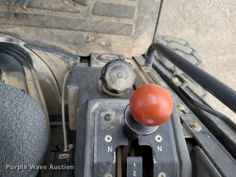 image for item DR3361 2013 John Deere 770G  motor grader