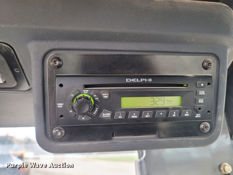 image for item DR3361 2013 John Deere 770G  motor grader