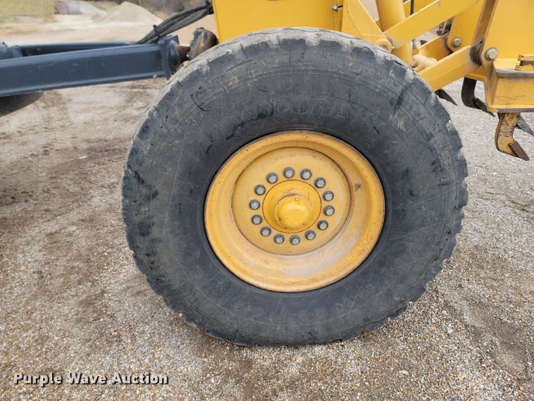 image for item DR3361 2013 John Deere 770G  motor grader