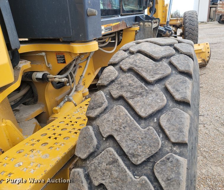 image for item DR3361 2013 John Deere 770G  motor grader