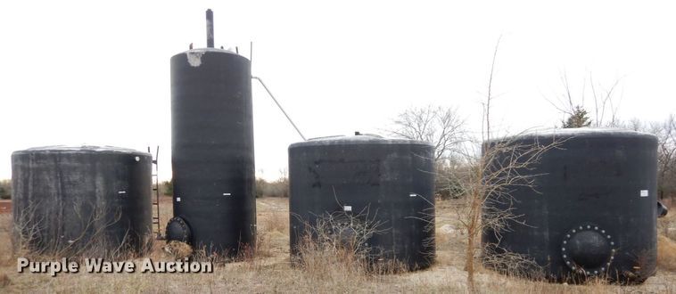 image for item DR8076 (4) Reddiglass Inc oilfield tanks