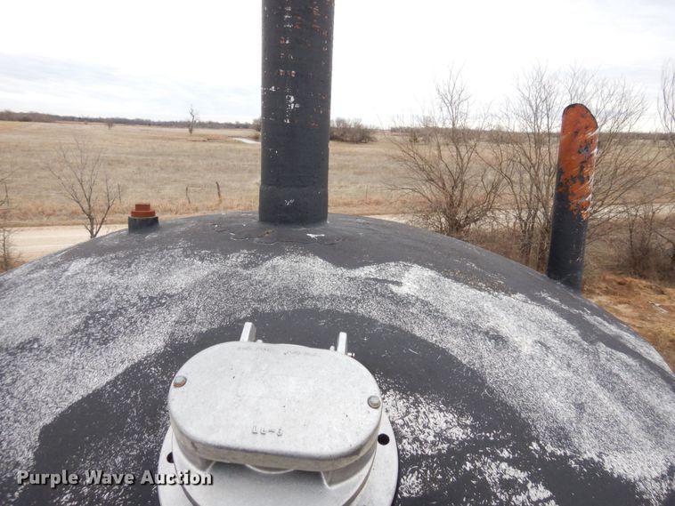 image for item DR8076 (4) Reddiglass Inc oilfield tanks